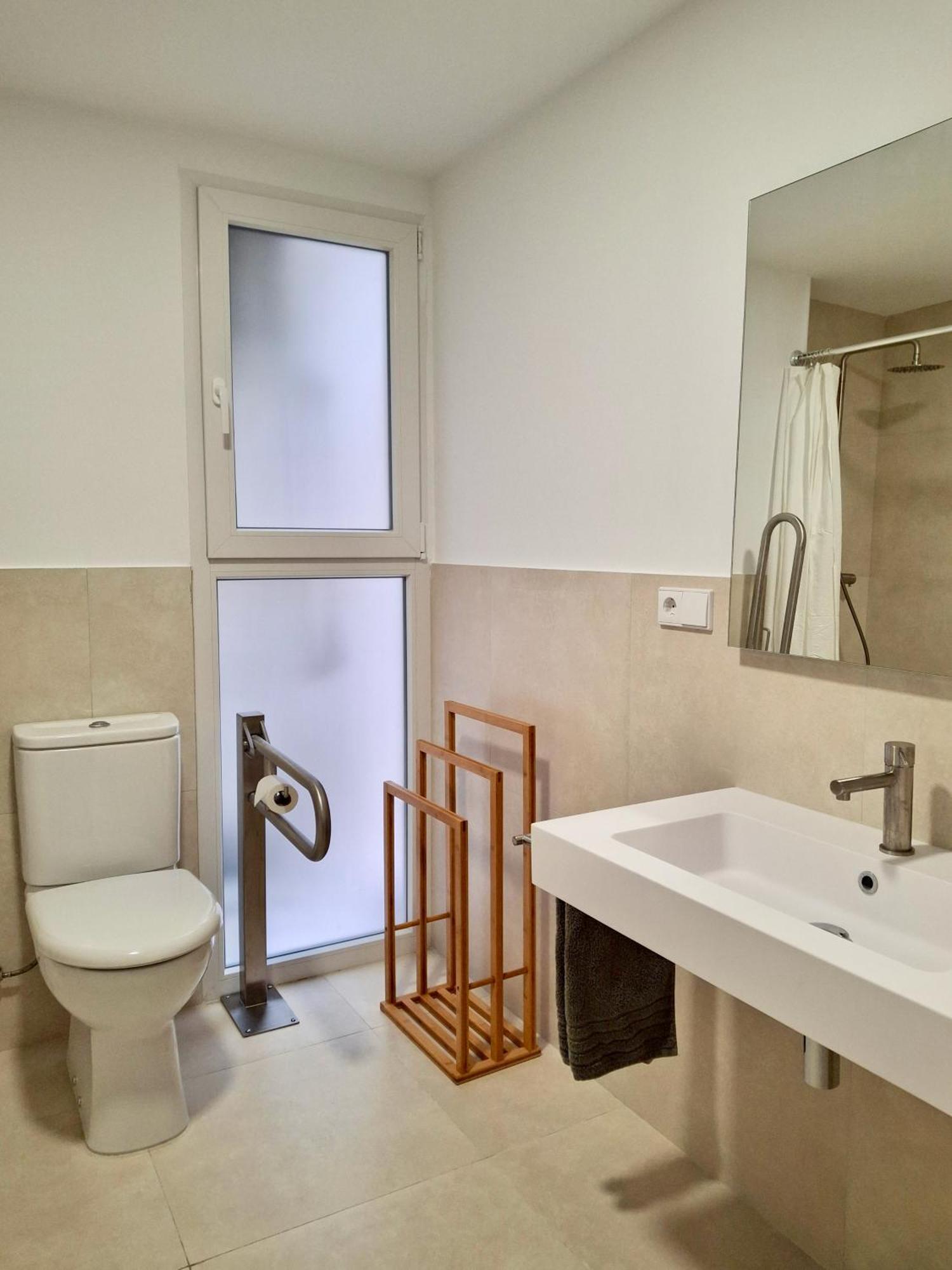 Bonito Apartamento De 2 Habitaciones Cerca De La Estacion Joaquin Sorolla バレンシア エクステリア 写真