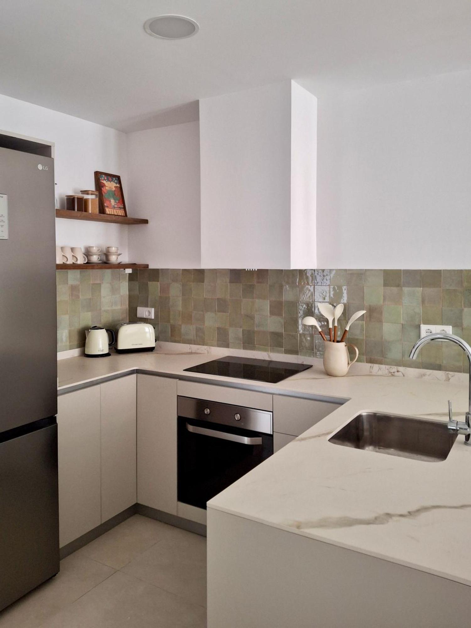 Bonito Apartamento De 2 Habitaciones Cerca De La Estacion Joaquin Sorolla バレンシア エクステリア 写真